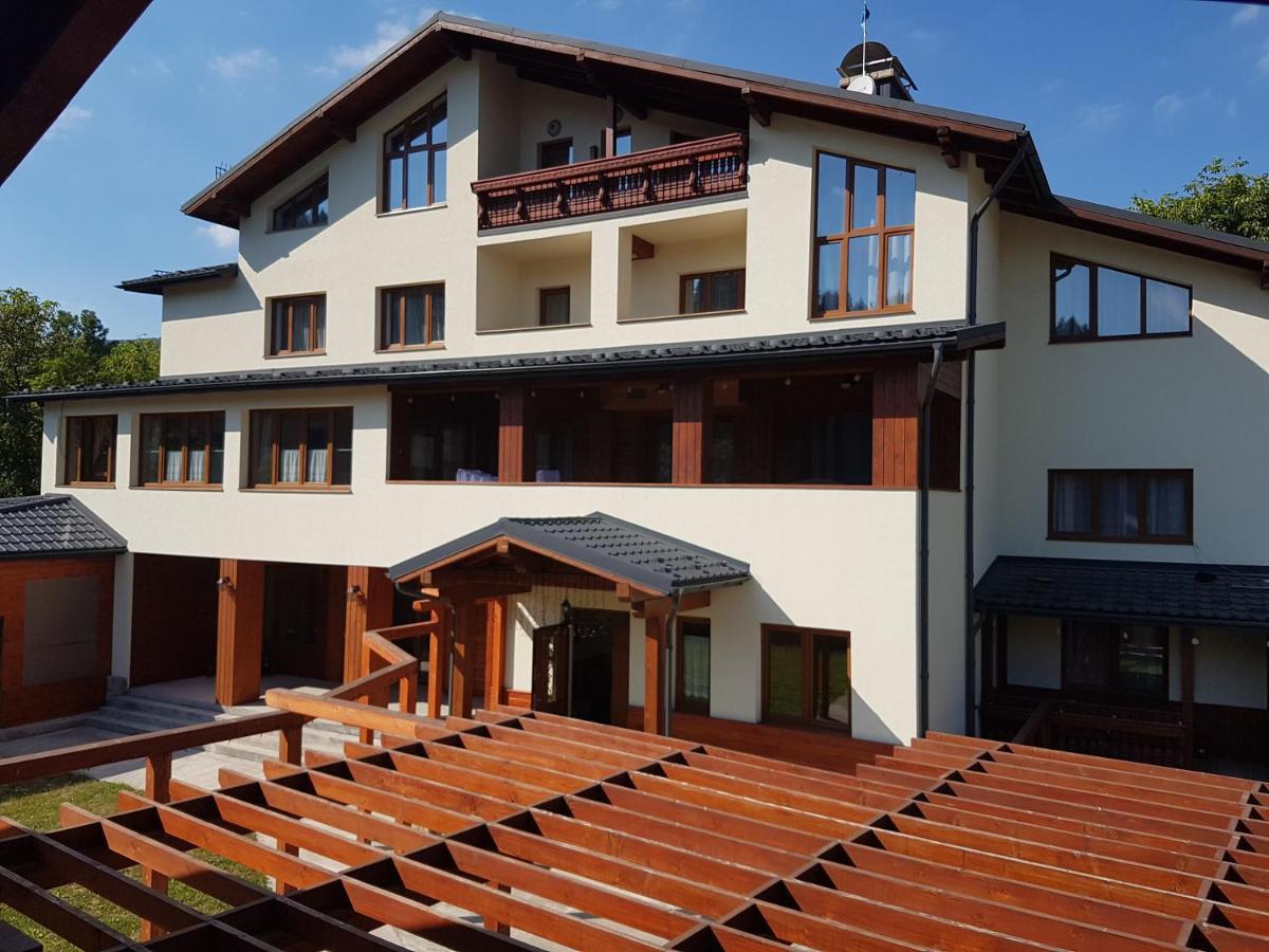 Atava Family House Otel Yaremche Dış mekan fotoğraf